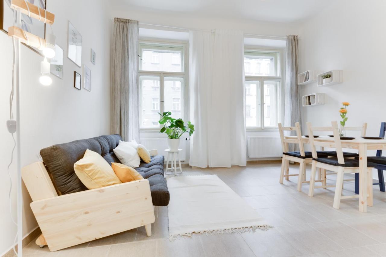 Aparthotel L.i.a S.r.o *