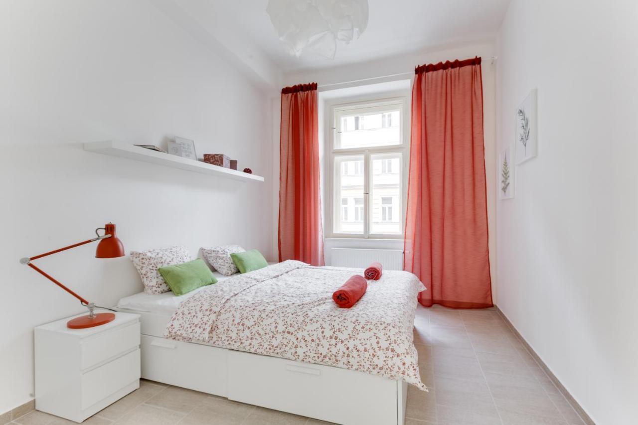 L.i.a S.r.o Aparthotel