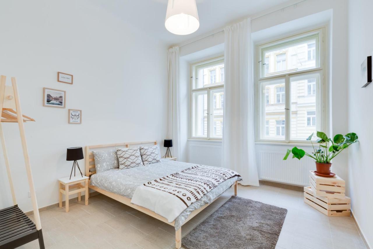 L.i.a S.r.o Aparthotel